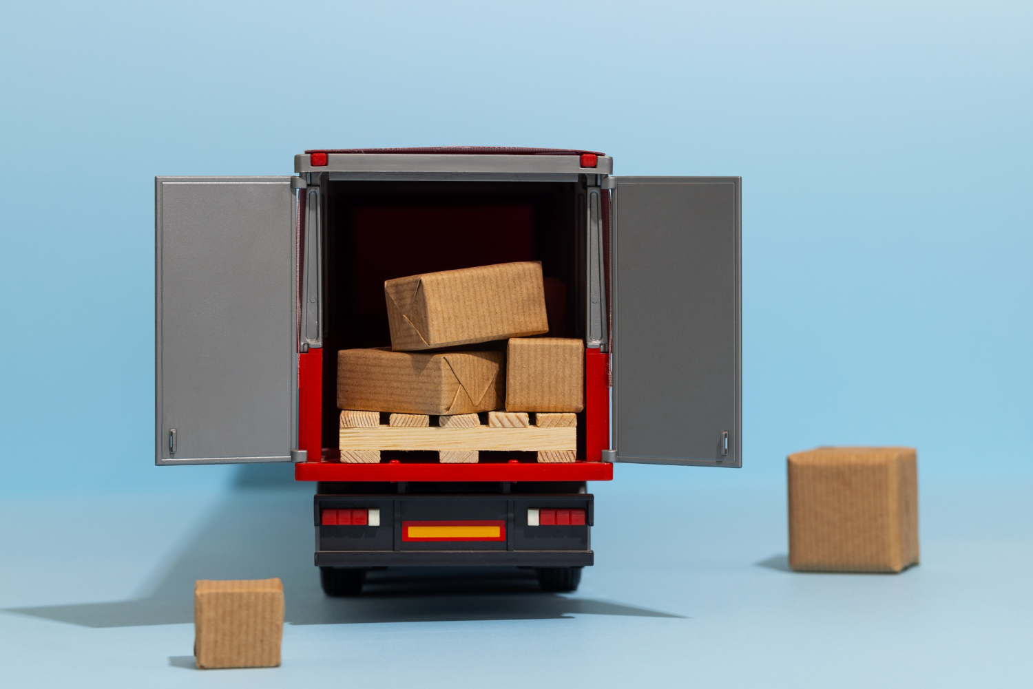 supplier vs distributor